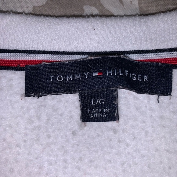 Women’s Tommy Hilfiger sweater - Picture 2 of 2